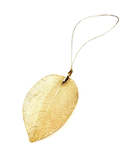 Colgante hoja filigrana dorada