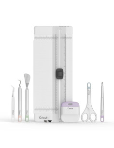 Cricut essential tool set