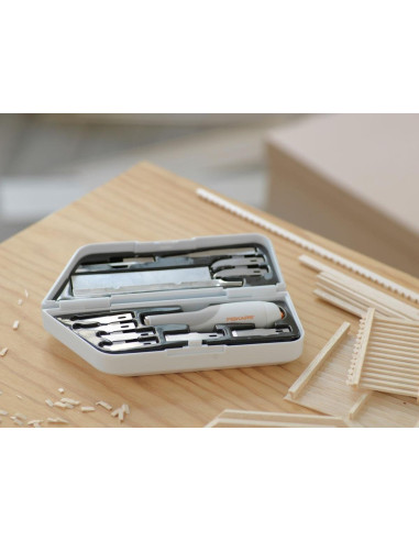 Set de escalpelo de precisión premium y cuchillas Fiskars