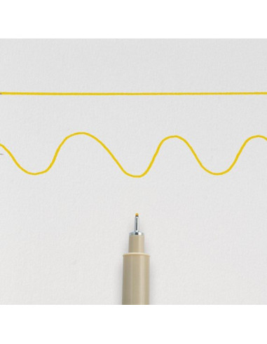 Pigma Micron 05 Amarillo, de Sakura