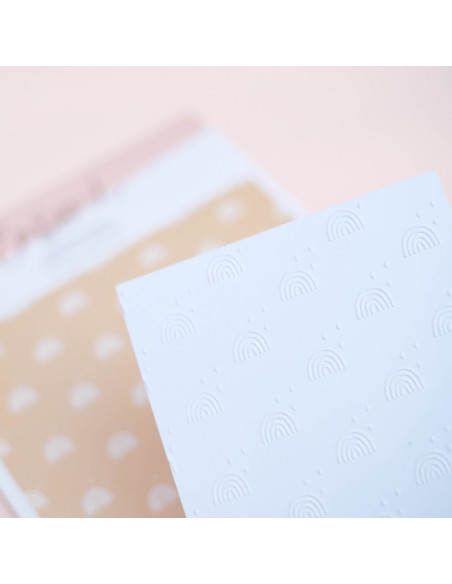 Carpeta de Embossing  Arcoíris de Lora Bailora