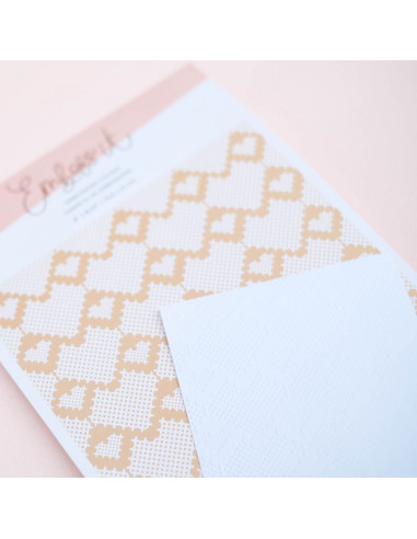 Carpeta de Embossing  Corazón punto de Lora Bailora