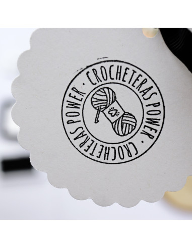 Sello Crocheteras power  Alúa Cid