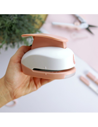 Troqueladora Etiqueta, Alúa Cid