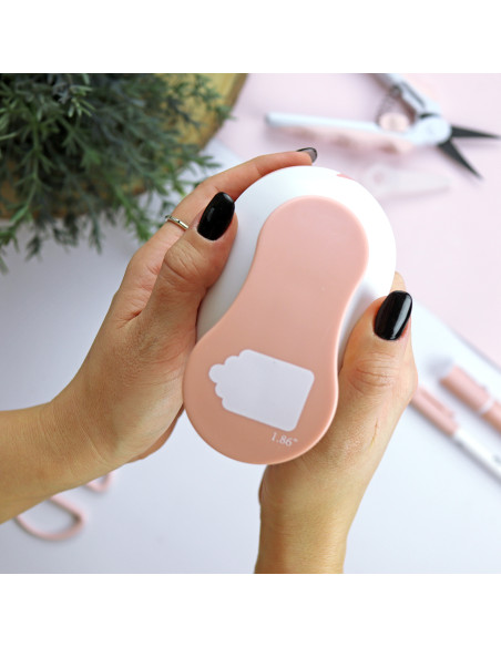 Troqueladora Etiqueta, Alúa Cid