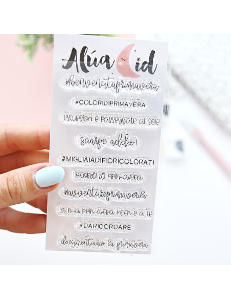 Sello Momenti Primaverili IT de Alúa Cid