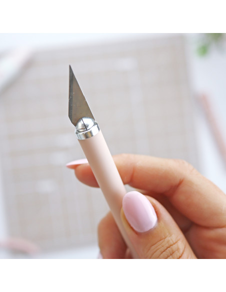 Cúter precisión rosa Alúa Cid