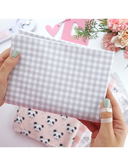 Tela Cuadrito gris, de Pequeño Panda