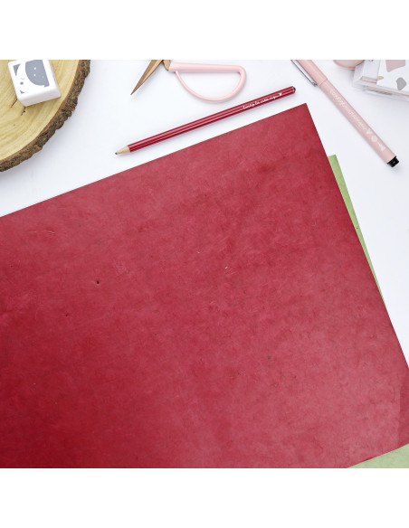 Papel hecho a mano color Cereza 32x45 cm