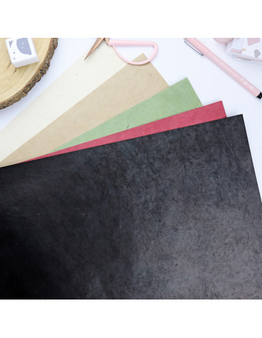 Papel hecho a mano color Verde 32x45 cm