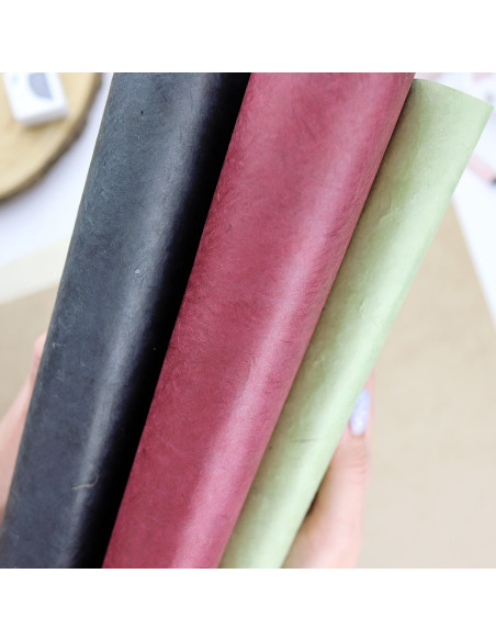 Papel hecho a mano color Verde 32x45 cm