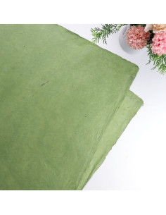 Papel hecho a mano color Verde 32x45 cm