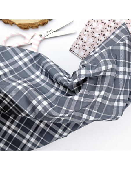 Tela Esmoquin, Rita's Diary de Alúa Cid