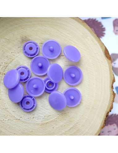 Broches plásticos de presión Lila