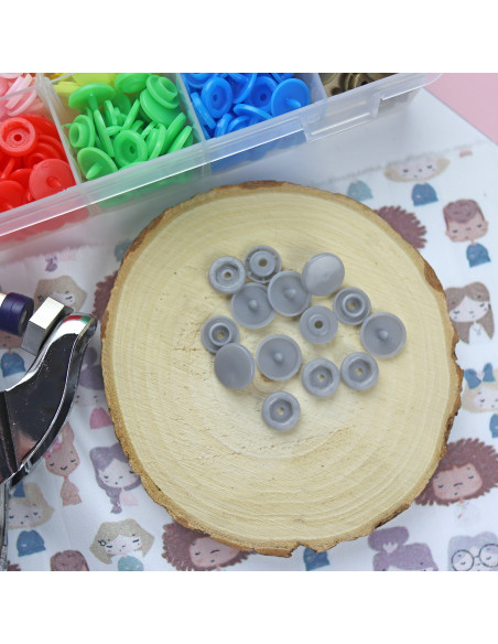 Broches plásticos de presión Gris