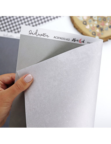 Kit de papeles sólidos Dadivan, de Alúa Cid